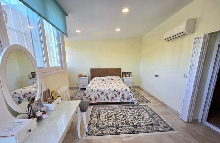 Image No.18-5 Bed Villa for sale