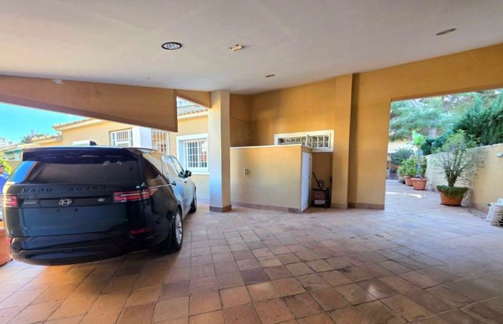 Image No.27-5 Bed Villa for sale