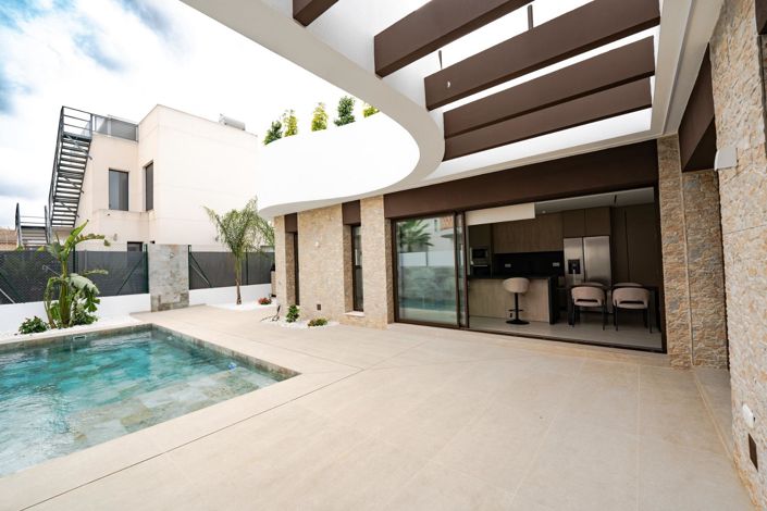 Image No.2-Villa de 4 chambres à vendre à Almoradí