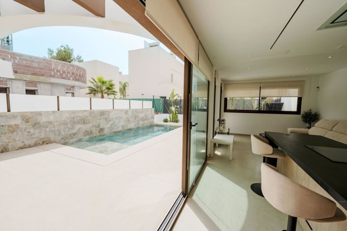 Image No.3-Villa de 4 chambres à vendre à Almoradí