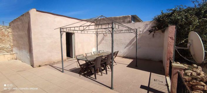 Image No.32-6 Bed Property for sale