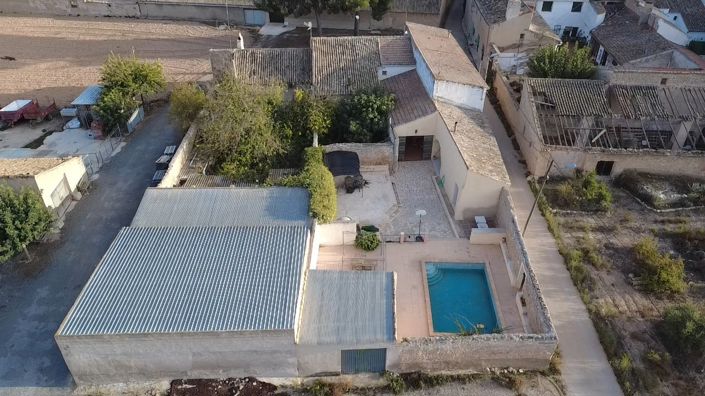 Image No.41-6 Bed Property for sale
