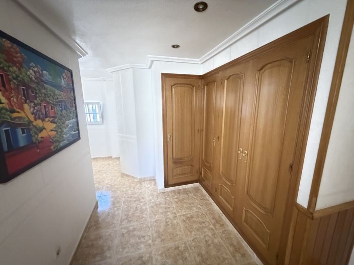 Image No.25-4 Bed Villa for sale