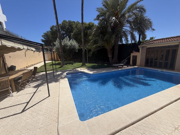 Image No.34-4 Bed Villa for sale