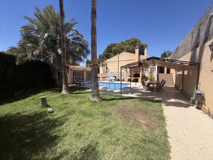 Image No.4-4 Bed Villa for sale