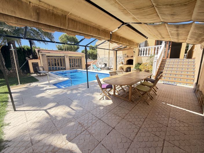 Image No.6-4 Bed Villa for sale