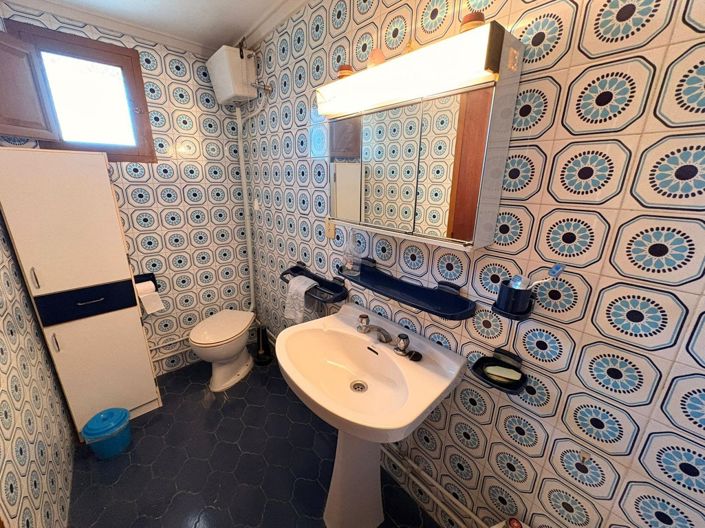 Image No.30-3 Bed Country House for sale