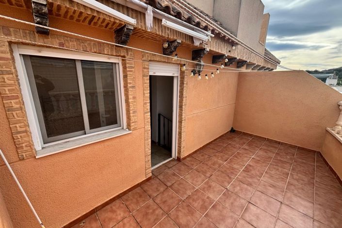 Image No.15-5 Bed Townhouse for sale