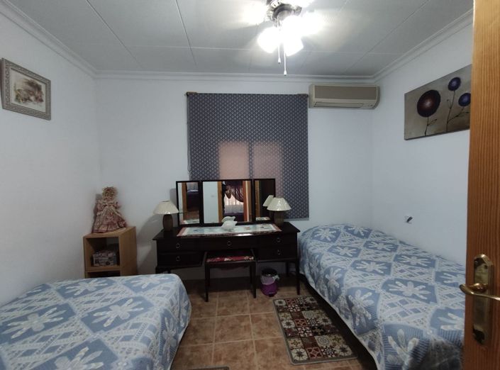 Image No.12-3 Bed Villa for sale