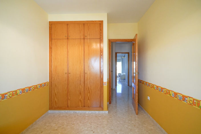 Image No.11-3 Bed Townhouse for sale