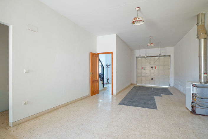 Image No.19-3 Bed Townhouse for sale