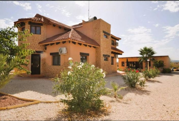 Image No.5-Villa de 5 chambres à vendre à Pinoso