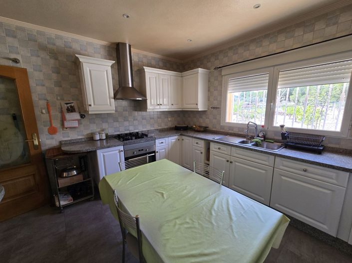 Image No.9-4 Bed Villa for sale