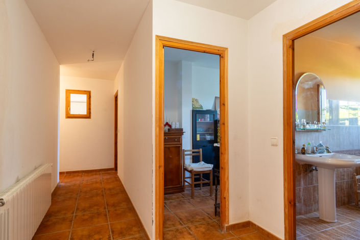 Image No.8-6 Bed Villa for sale