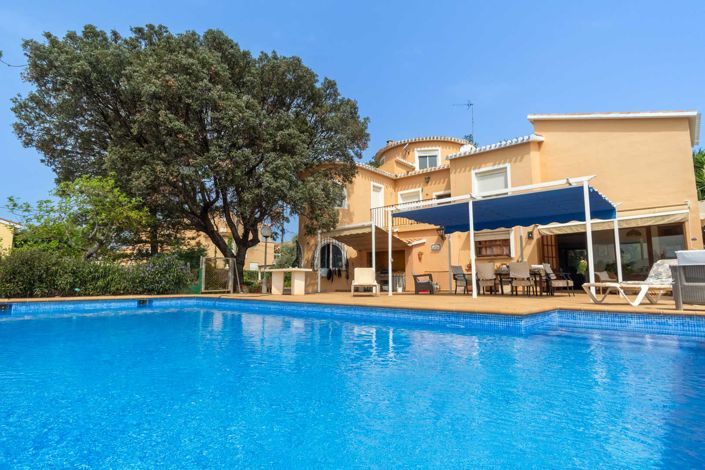 Image No.3-Villa de 5 chambres à vendre à Denia