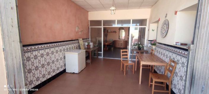 Image No.26-6 Bed Property for sale