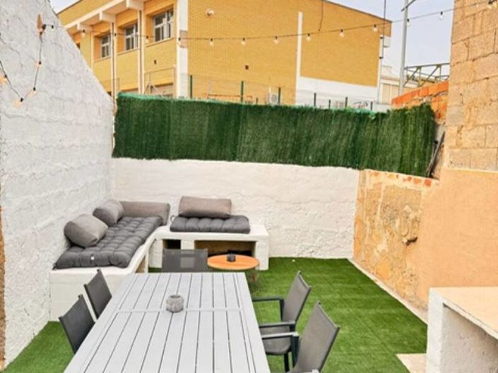 Image No.12-2 Bed Apartment for sale