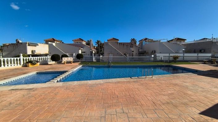 Image No.2-3 Bed Villa for sale