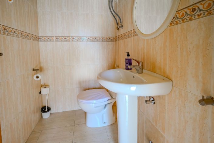 Image No.49-5 Bed Country House for sale