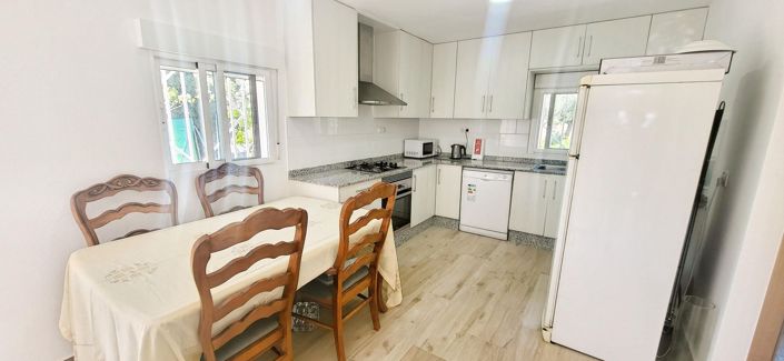 Image No.10-3 Bed Villa for sale
