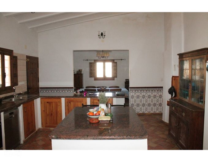 Image No.9-5 Bed Country House for sale