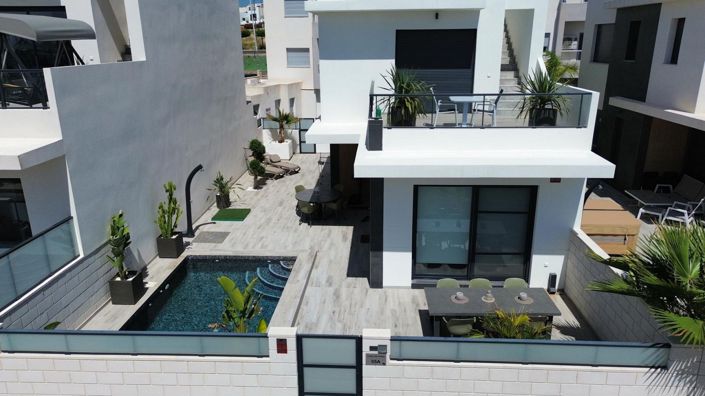 Image No.2-3 Bed Villa for sale