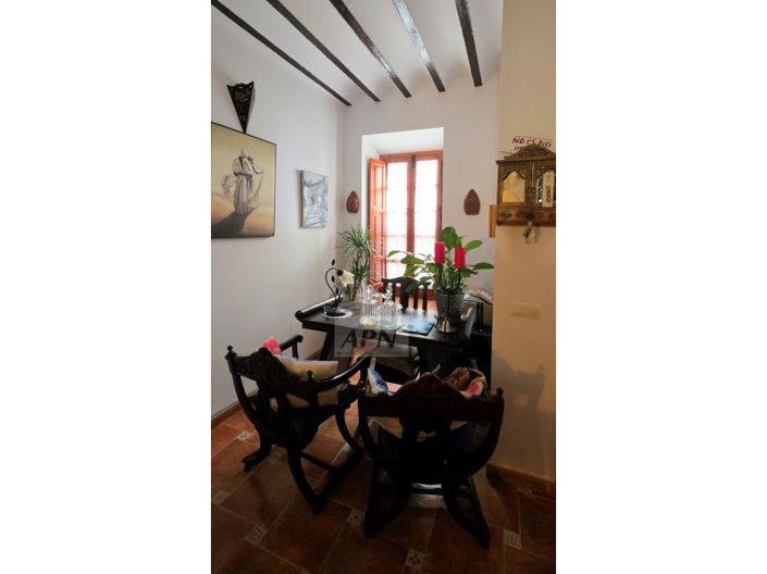 Image No.2-4 Bed Townhouse for sale