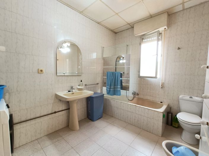 Image No.30-4 Bed Villa for sale