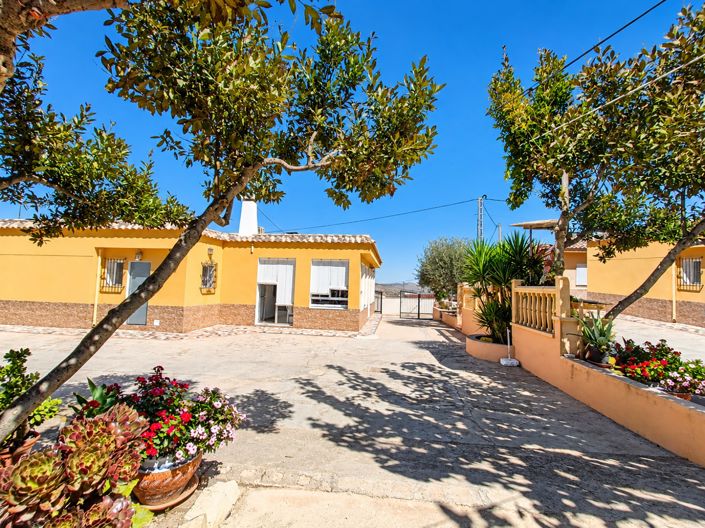 Image No.15-3 Bed Villa for sale