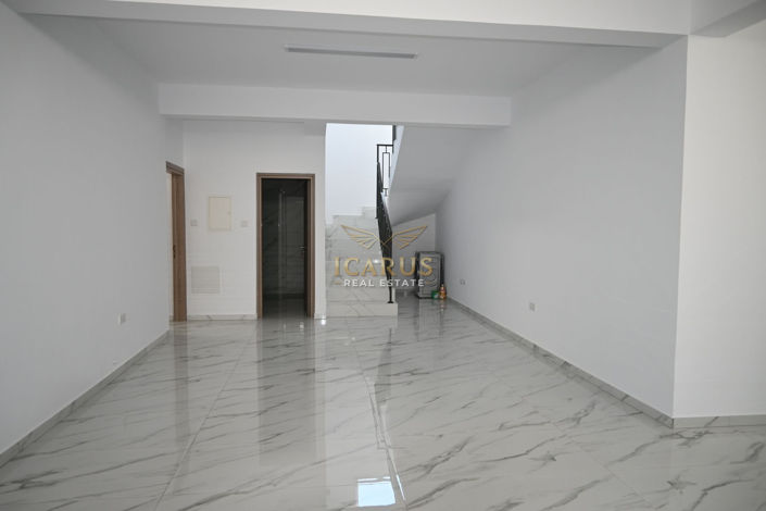 Image No.22-4 Bed House for sale