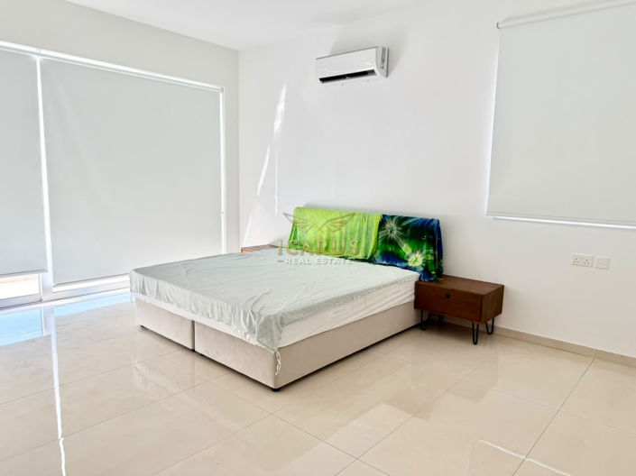 Image No.10-4 Bed House for sale