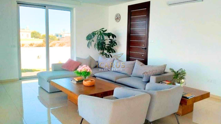 Image No.2-4 Bed House for sale