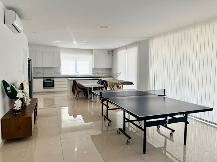 Image No.9-4 Bed House for sale