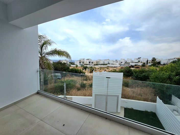Image No.11-5 Bed House for sale