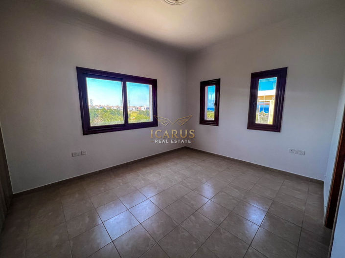 Image No.23-4 Bed House for sale