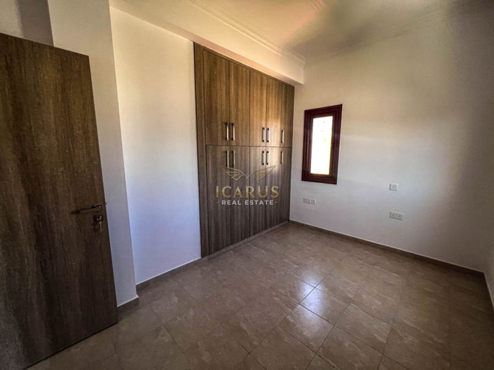 Image No.25-4 Bed House for sale
