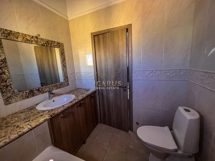 Image No.28-4 Bed House for sale