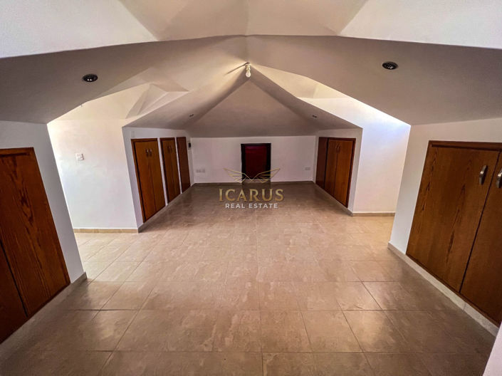 Image No.35-4 Bed House for sale