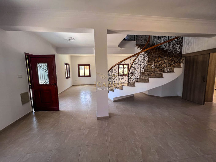 Image No.9-4 Bed House for sale