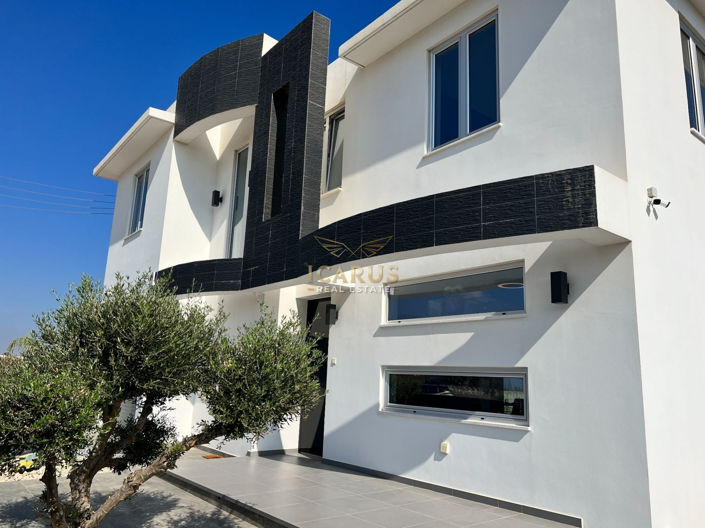Image No.34-4 Bed House for sale