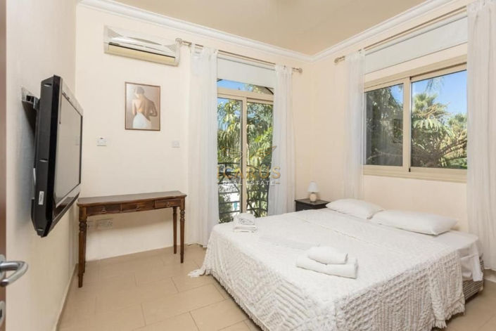 Image No.13-3 Bed House for sale