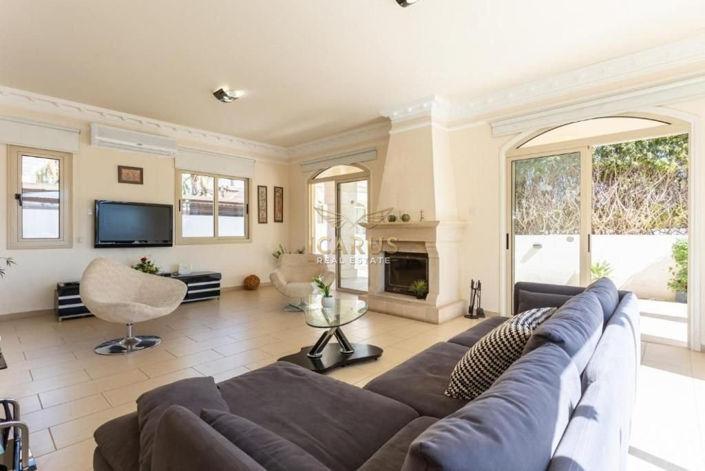 Image No.5-3 Bed House for sale