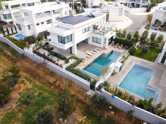 Image No.2-3 Bed House for sale