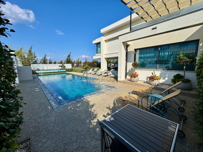 Image No.3-3 Bed House for sale