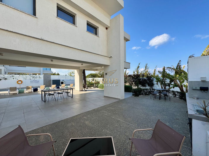 Image No.5-3 Bed House for sale