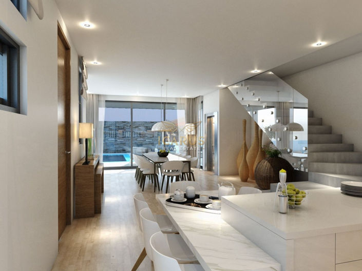 Image No.3-4 Bed House for sale