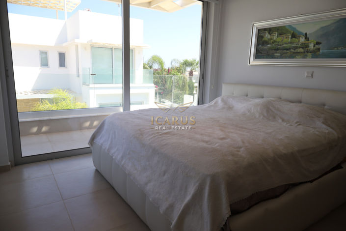 Image No.9-4 Bed House for sale
