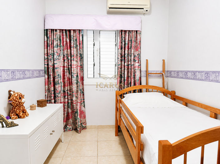 Image No.9-4 Bed House for sale