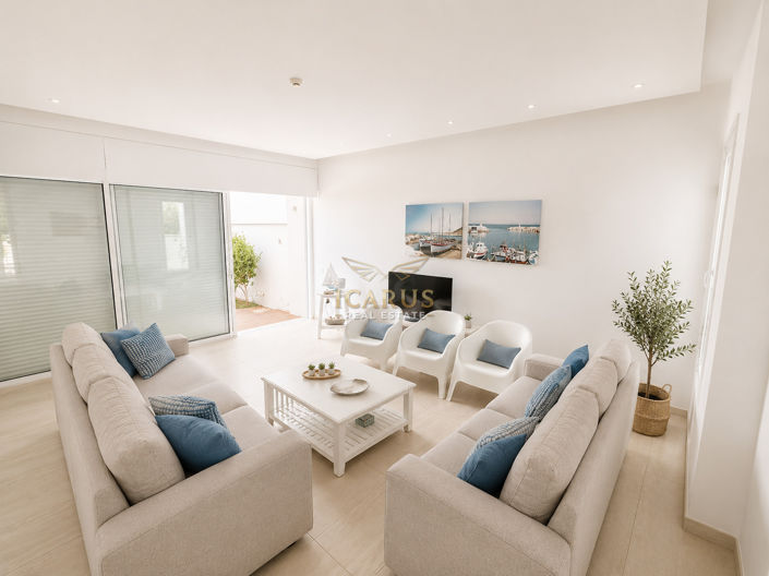 Image No.4-5 Bed House for sale