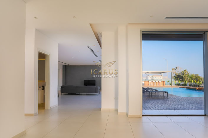 Image No.14-4 Bed House for sale